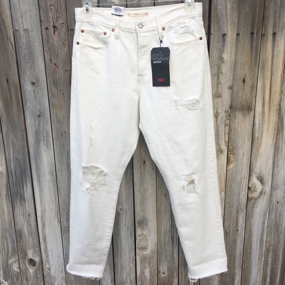 NWT Levi’s Wedgie Icon Distressed Jean Cream Chalk 30 - Picture 2 of 16